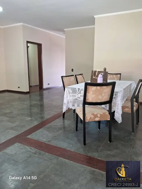 Casa de Condomínio com 3 quartos à venda, 500m2 em São Fernando Residência, Barueri - SP - imagem 5 Foto 5 de Casa de Condomínio com 3 quartos à venda, 500m2 em São Fernando Residência, Barueri - SP