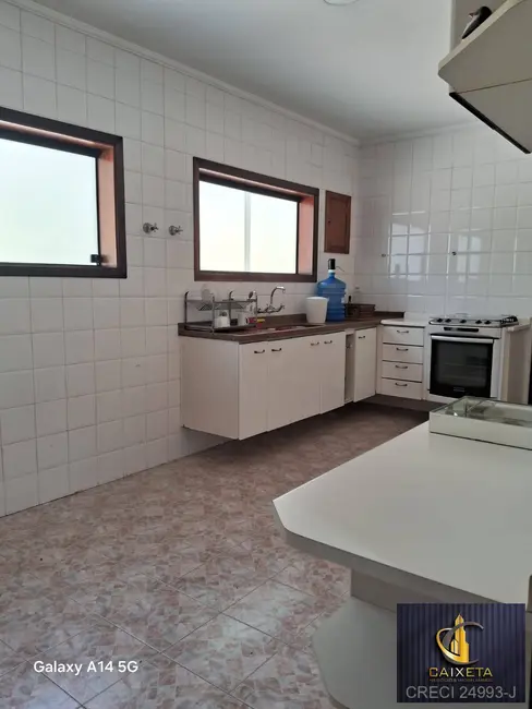 Casa de Condomínio com 3 quartos à venda, 500m2 em São Fernando Residência, Barueri - SP - imagem 2 Foto 2 de Casa de Condomínio com 3 quartos à venda, 500m2 em São Fernando Residência, Barueri - SP