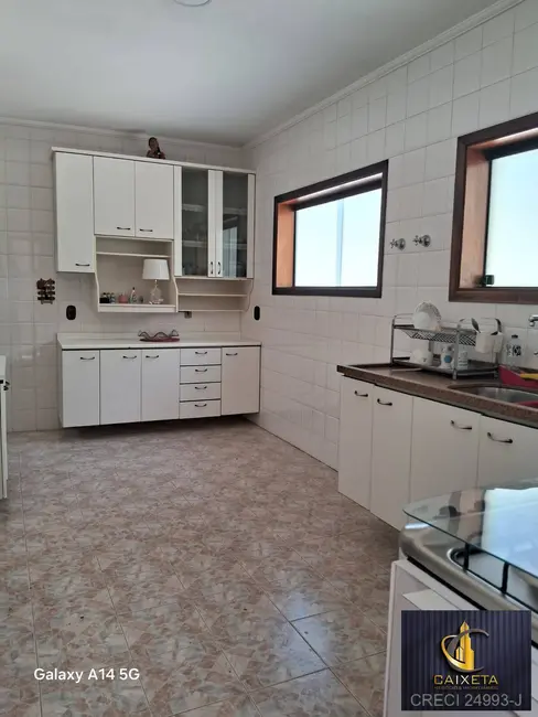 Casa de Condomínio com 3 quartos à venda, 500m2 em São Fernando Residência, Barueri - SP - imagem 1 Foto 1 de Casa de Condomínio com 3 quartos à venda, 500m2 em São Fernando Residência, Barueri - SP