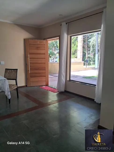 Casa de Condomínio com 3 quartos à venda, 500m2 em São Fernando Residência, Barueri - SP - imagem 4 Foto 4 de Casa de Condomínio com 3 quartos à venda, 500m2 em São Fernando Residência, Barueri - SP