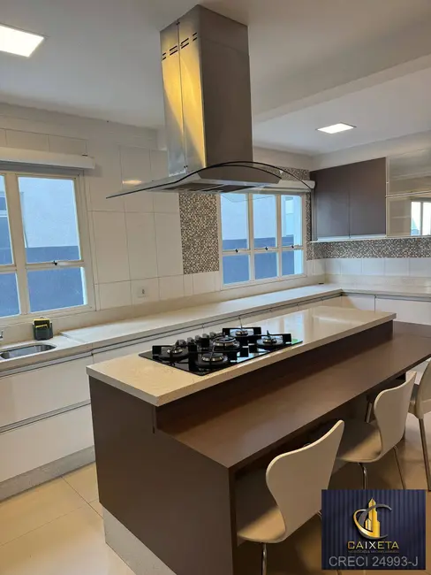 Foto 6 de Casa de Condomínio com 4 quartos para alugar, 450m2 em Alphaville Residencial Plus, Barueri - SP
