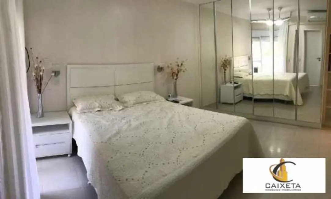 Foto 8 de Apartamento com 3 quartos à venda, 158m2 em Guaruja - SP