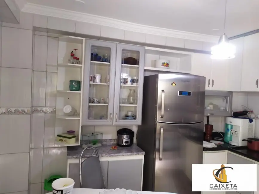 Foto 2 de Casa com 4 quartos à venda, 228m2 em Jardim São José, Barueri - SP