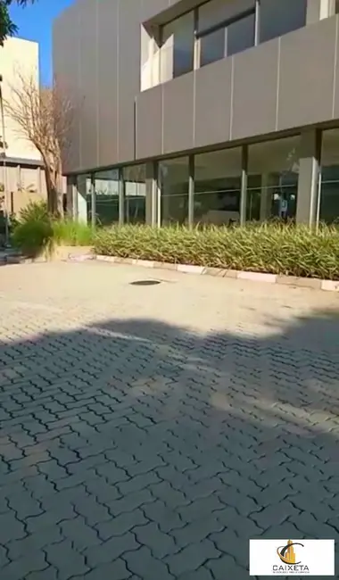 Armazém / Galpão para alugar, 3429m2 em Barueri - SP - imagem 8 Foto 8 de Armazém / Galpão para alugar, 3429m2 em Barueri - SP