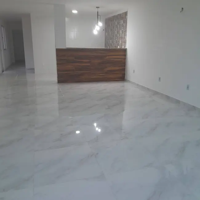 Foto 6 de Casa com 2 quartos à venda, 240m2 em Jardim Atlântico Leste (Itaipuaçu), Marica - RJ