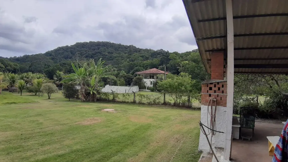 Foto 2 de Chácara à venda, 480m2 em Itaocaia Valley (Itaipuaçu), Marica - RJ