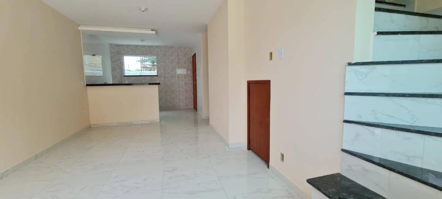 Foto 2 de Casa com 2 quartos à venda, 113m2 em Jardim Atlântico Oeste (Itaipuaçu), Marica - RJ