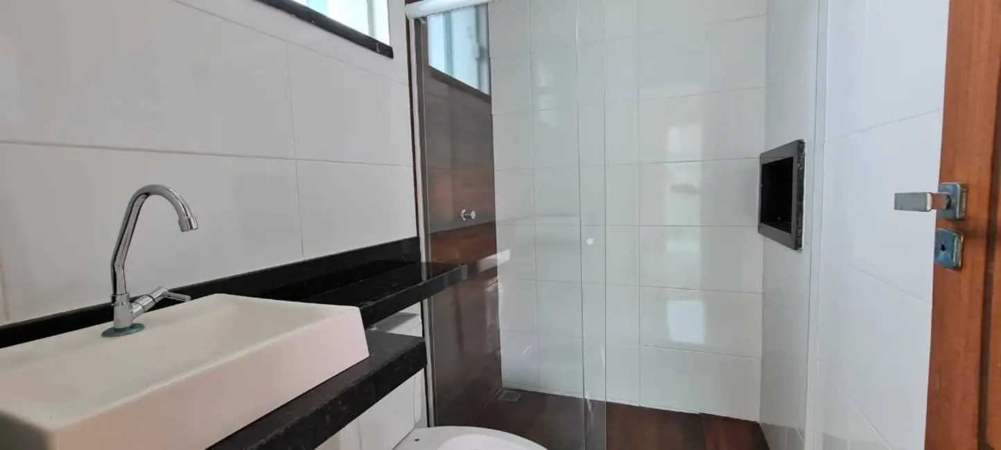 Foto 4 de Casa com 2 quartos à venda, 113m2 em Jardim Atlântico Oeste (Itaipuaçu), Marica - RJ