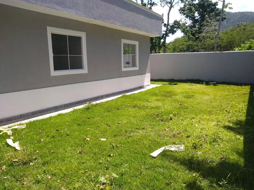 Foto 4 de Casa com 2 quartos à venda em Marica - RJ