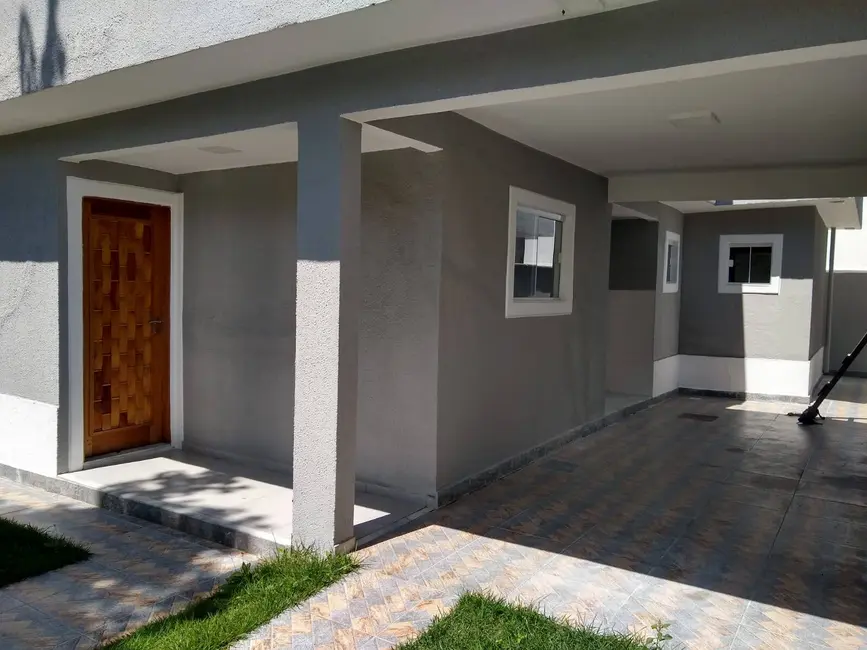 Foto 2 de Casa com 2 quartos à venda em Marica - RJ