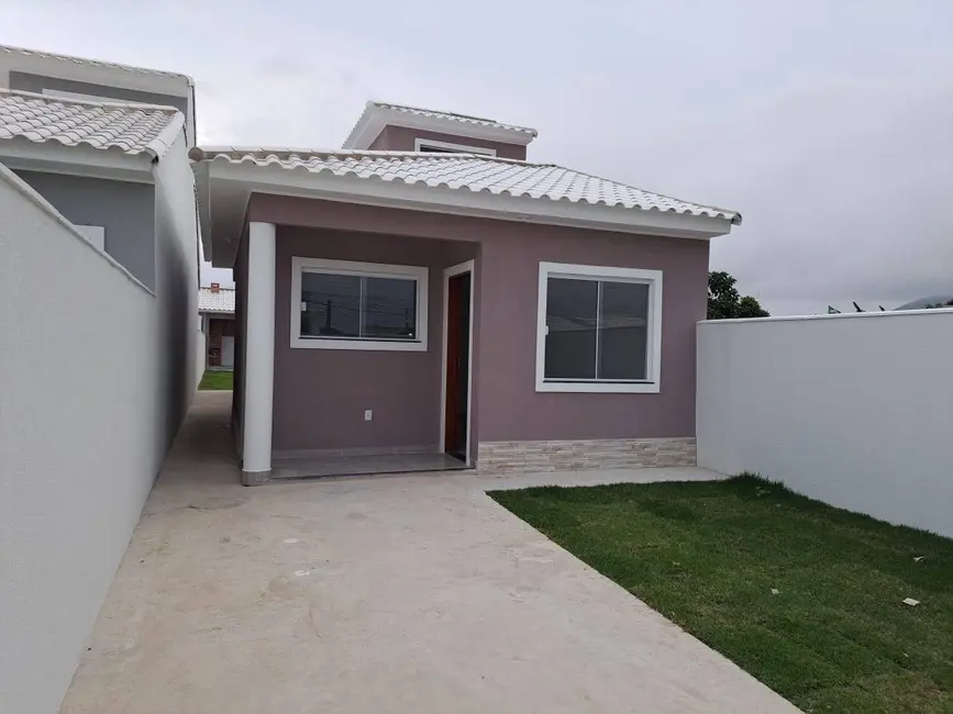 Foto 1 de Casa com 2 quartos à venda, 240m2 em Jardim Atlântico Central (Itaipuaçu), Marica - RJ