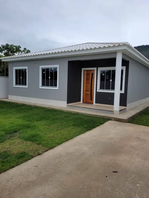 Foto 1 de Casa com 3 quartos à venda, 240m2 em Jardim Atlântico Oeste (Itaipuaçu), Marica - RJ