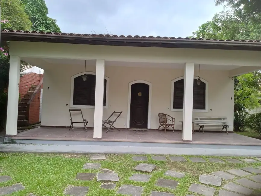 Foto 1 de Casa com 3 quartos à venda, 450m2 em Niteroi - RJ