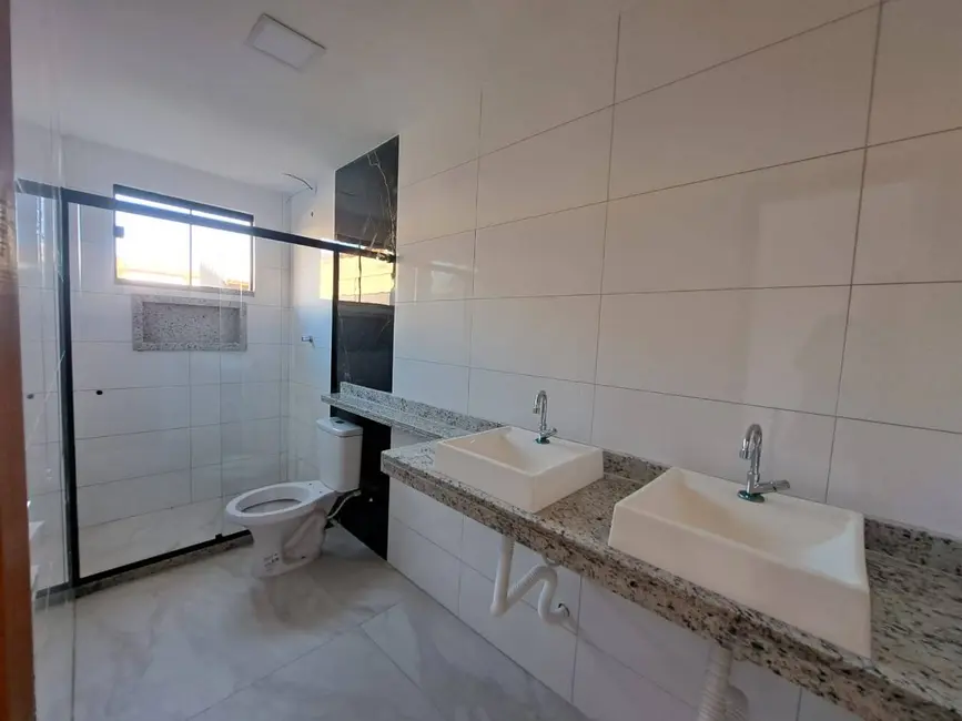 Foto 9 de Casa com 2 quartos à venda, 240m2 em Jardim Atlântico Central (Itaipuaçu), Marica - RJ