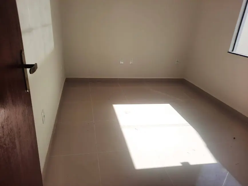 Foto 3 de Casa à venda, 240m2 em Jardim Atlântico Oeste (Itaipuaçu), Marica - RJ