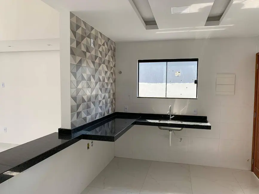 Foto 3 de Casa com 3 quartos à venda, 240m2 em Jardim Atlântico Central (Itaipuaçu), Marica - RJ