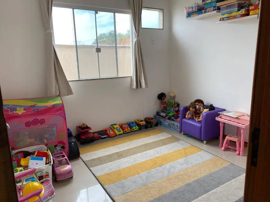 Casa com 3 quartos à venda, 360m2 em Marica - RJ - imagem 8 Foto 8 de Casa com 3 quartos à venda, 360m2 em Marica - RJ