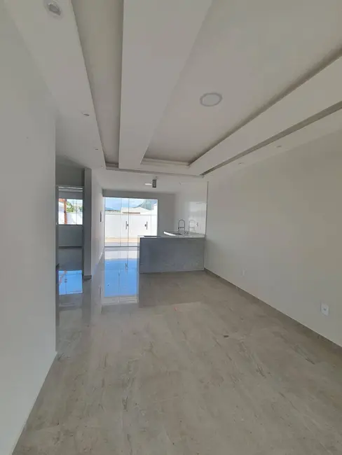 Casa com 3 quartos à venda, 360m2 em Marica - RJ - imagem 3 Foto 3 de Casa com 3 quartos à venda, 360m2 em Marica - RJ