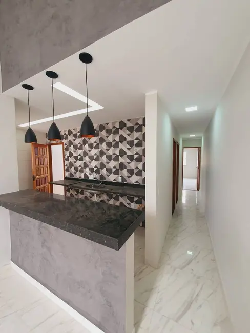 Foto 4 de Casa com 2 quartos à venda, 240m2 em Jardim Atlântico Central (Itaipuaçu), Marica - RJ