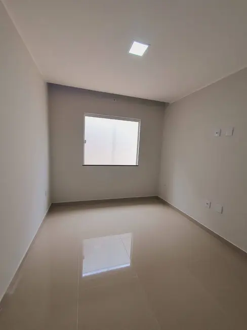 Foto 8 de Casa com 2 quartos à venda, 240m2 em Jardim Atlântico Central (Itaipuaçu), Marica - RJ