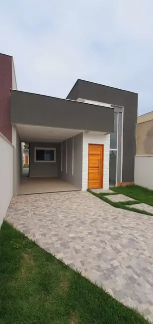 Foto 1 de Casa com 2 quartos à venda, 240m2 em Jardim Atlântico Central (Itaipuaçu), Marica - RJ