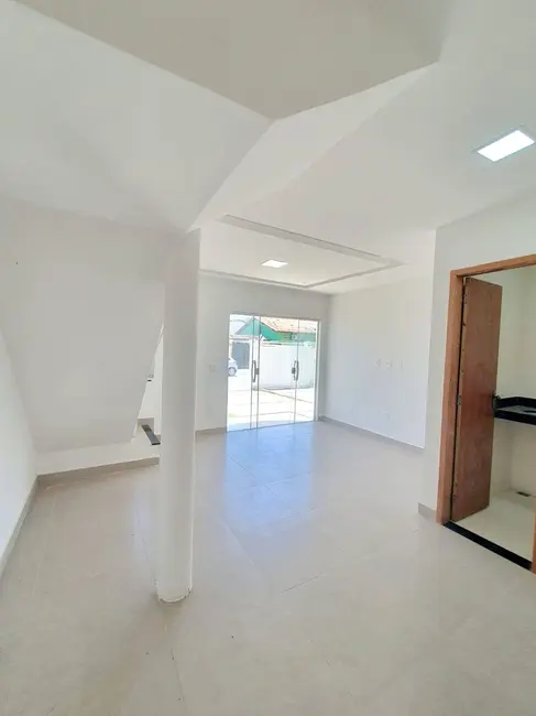 Foto 4 de Casa com 2 quartos à venda, 100m2 em Jardim Atlântico Central (Itaipuaçu), Marica - RJ