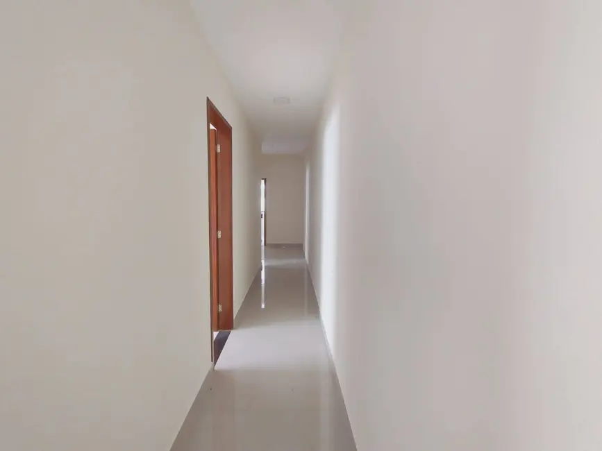 Foto 6 de Casa com 3 quartos à venda, 225m2 em Marica - RJ