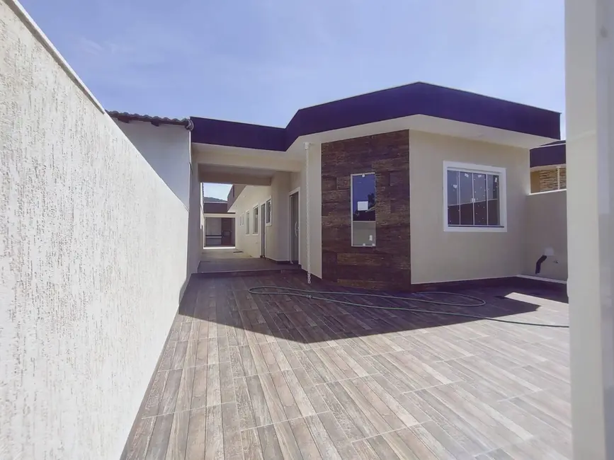 Foto 1 de Casa com 3 quartos à venda, 225m2 em Marica - RJ