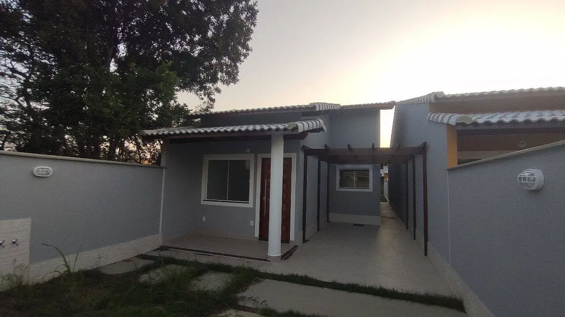 Foto 1 de Casa com 3 quartos à venda, 240m2 em Jardim Atlântico Oeste (Itaipuaçu), Marica - RJ