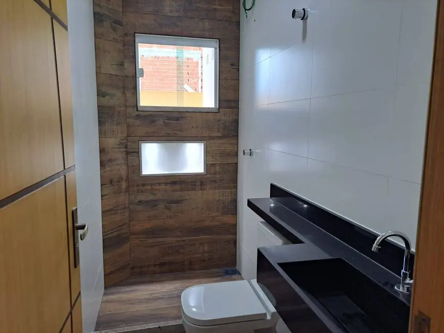 Foto 8 de Casa com 3 quartos à venda, 240m2 em Jardim Atlântico Oeste (Itaipuaçu), Marica - RJ