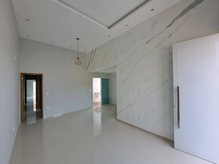 Foto 3 de Casa com 3 quartos à venda, 240m2 em Jardim Atlântico Oeste (Itaipuaçu), Marica - RJ