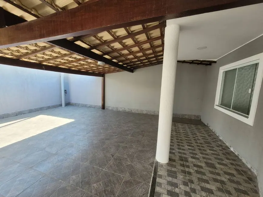 Foto 1 de Casa com 2 quartos à venda, 360m2 em Jardim Atlântico Oeste (Itaipuaçu), Marica - RJ