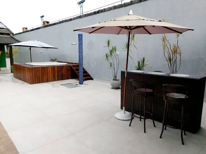 Foto 8 de Casa com 3 quartos à venda, 480m2 em Jardim Atlântico Leste (Itaipuaçu), Marica - RJ