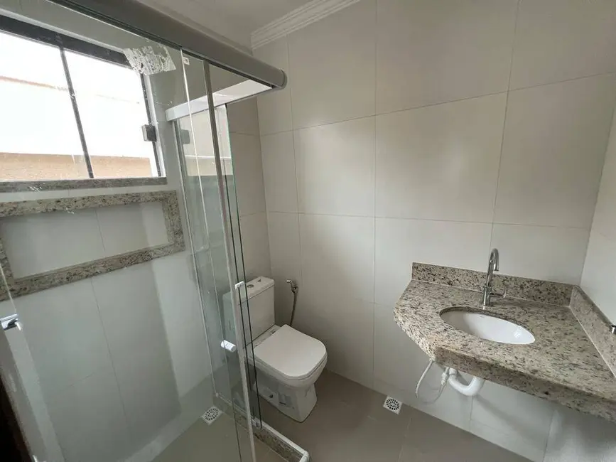 Foto 5 de Casa com 3 quartos à venda, 240m2 em Jardim Atlântico Central (Itaipuaçu), Marica - RJ