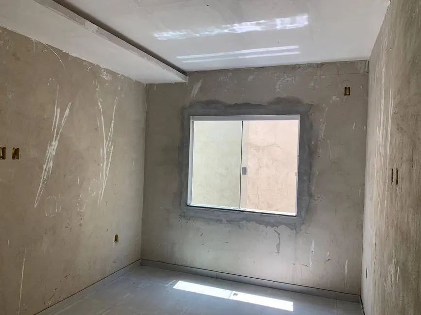 Foto 4 de Casa com 2 quartos à venda, 220m2 em Jardim Atlântico Leste (Itaipuaçu), Marica - RJ