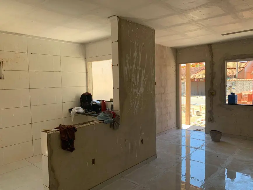 Foto 3 de Casa com 2 quartos à venda, 220m2 em Jardim Atlântico Leste (Itaipuaçu), Marica - RJ