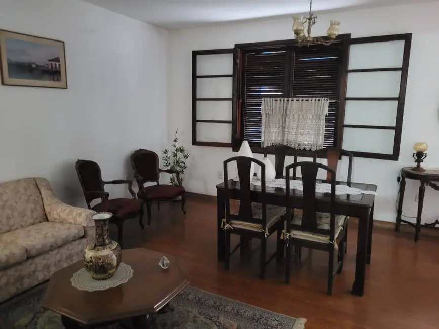 Casa com 5 quartos à venda, 360m2 em Niteroi - RJ - imagem 9 Foto 9 de Casa com 5 quartos à venda, 360m2 em Niteroi - RJ