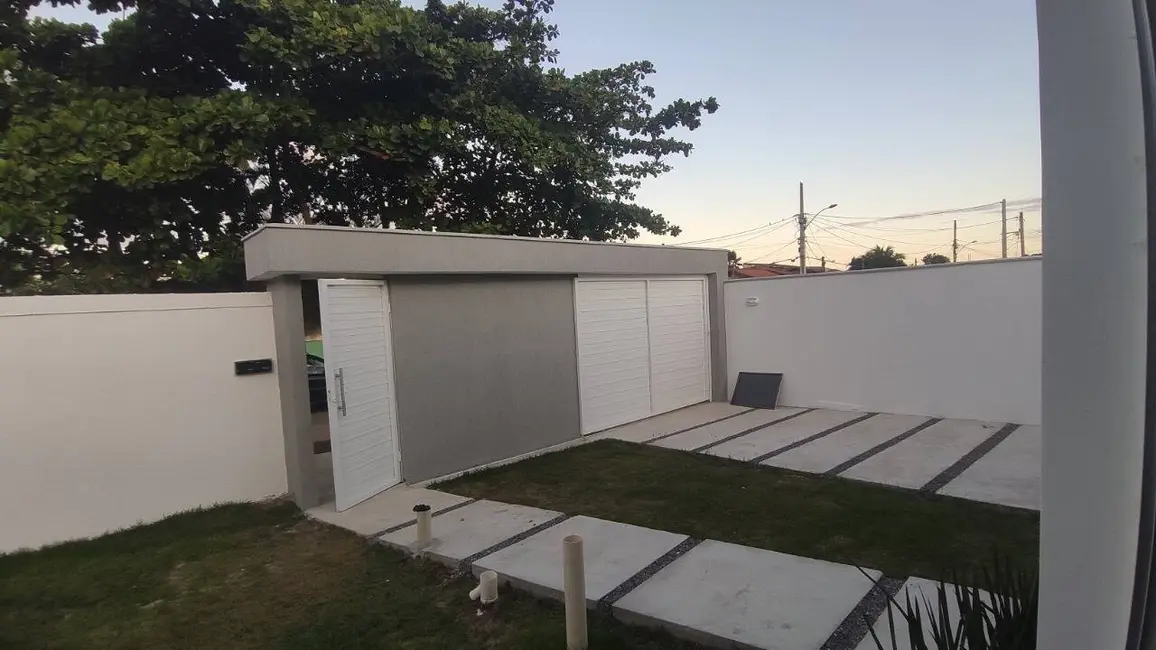 Foto 2 de Casa com 3 quartos à venda, 480m2 em Jardim Atlântico Central (Itaipuaçu), Marica - RJ