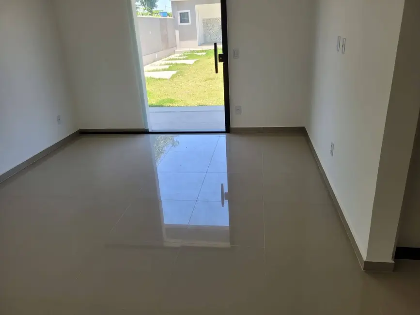 Foto 9 de Casa com 3 quartos à venda, 480m2 em Jardim Atlântico Central (Itaipuaçu), Marica - RJ