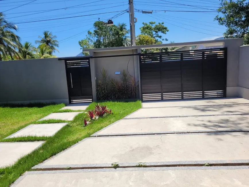 Foto 2 de Casa com 3 quartos à venda, 480m2 em Jardim Atlântico Central (Itaipuaçu), Marica - RJ