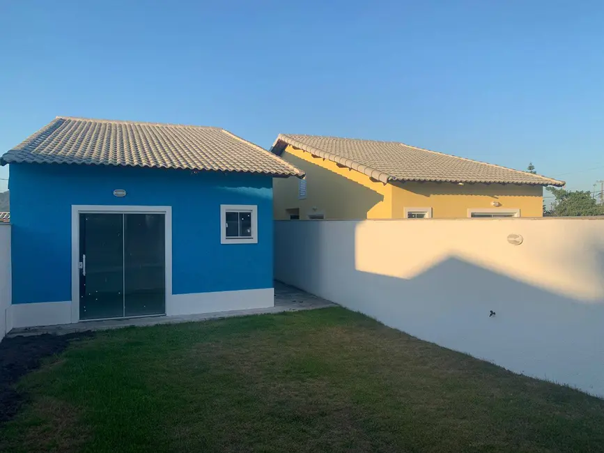 Foto 2 de Casa com 2 quartos à venda, 220m2 em Jardim Atlântico Leste (Itaipuaçu), Marica - RJ