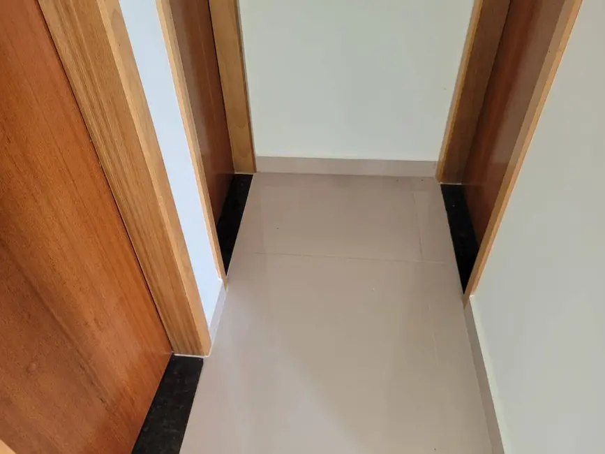 Foto 6 de Apartamento com 2 quartos à venda em Jardim Atlântico Central (Itaipuaçu), Marica - RJ