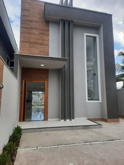 Foto 2 de Casa com 3 quartos à venda, 240m2 em Jardim Atlântico Leste (Itaipuaçu), Marica - RJ