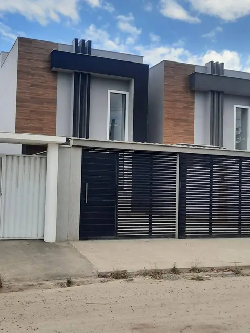 Foto 1 de Casa com 3 quartos à venda, 240m2 em Jardim Atlântico Leste (Itaipuaçu), Marica - RJ