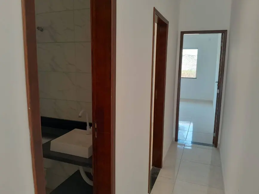 Foto 8 de Casa com 2 quartos à venda, 240m2 em Marica - RJ