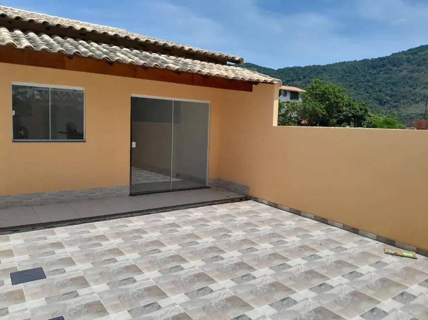 Foto 2 de Casa com 2 quartos à venda, 240m2 em Marica - RJ