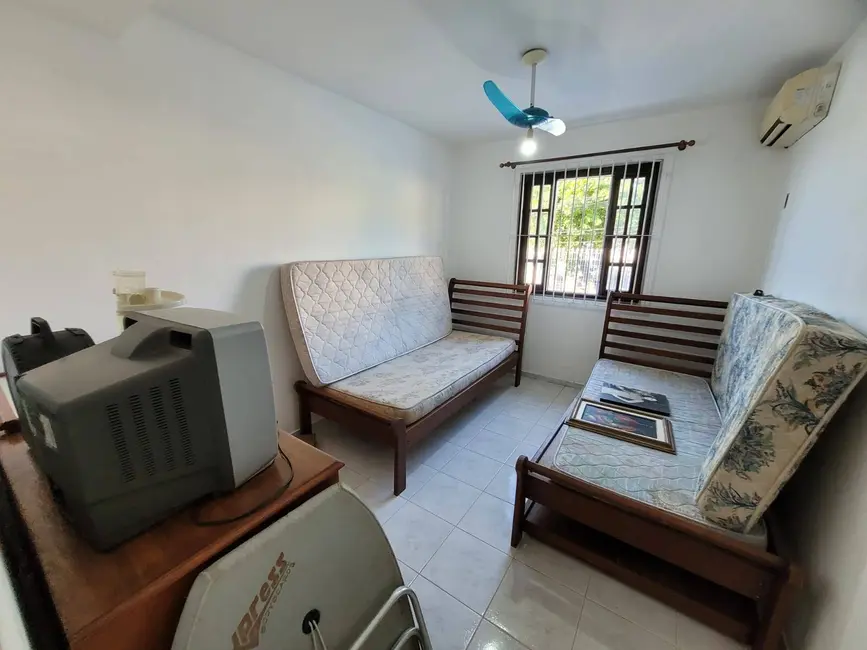 Foto 5 de Casa com 2 quartos à venda em Marica - RJ