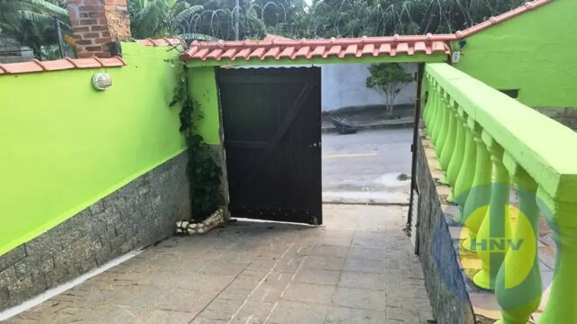 Foto 3 de Casa com 3 quartos à venda, 300m2 em Marica - RJ