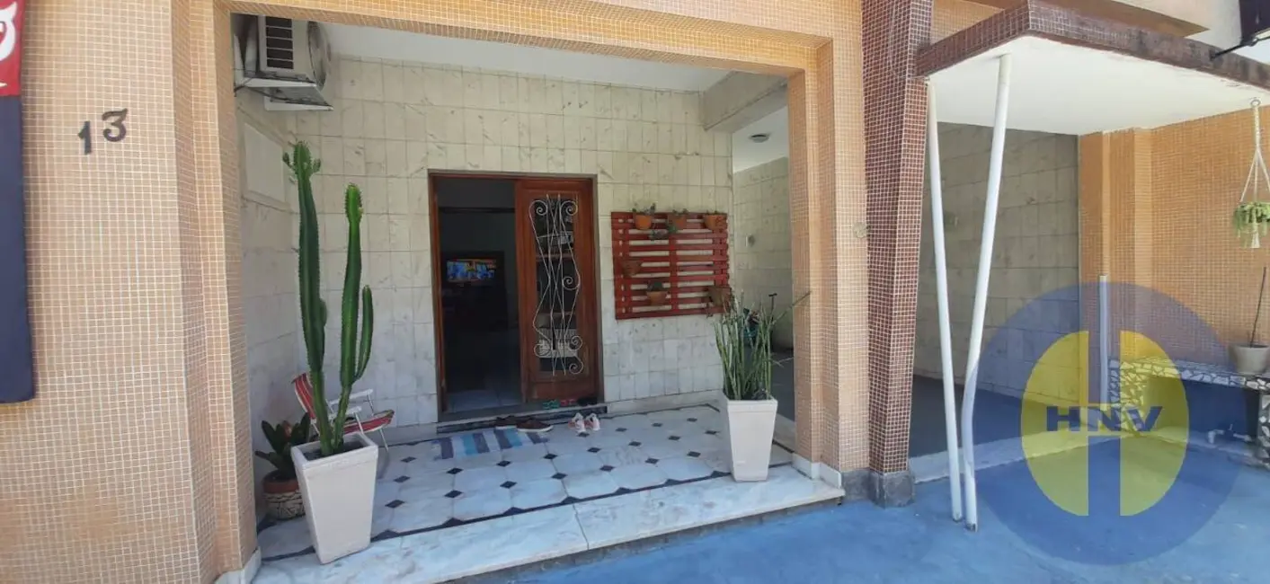 Foto 1 de Casa com 3 quartos à venda em Jardim Atlântico Oeste (Itaipuaçu), Marica - RJ