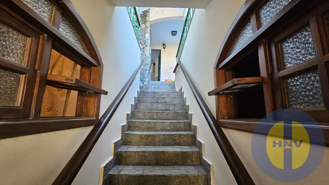 Foto 2 de Casa com 5 quartos à venda, 450m2 em Jardim Atlântico Oeste (Itaipuaçu), Marica - RJ